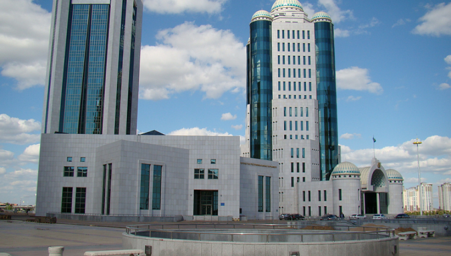 Парламент Казахстана принял трехлетний бюджет