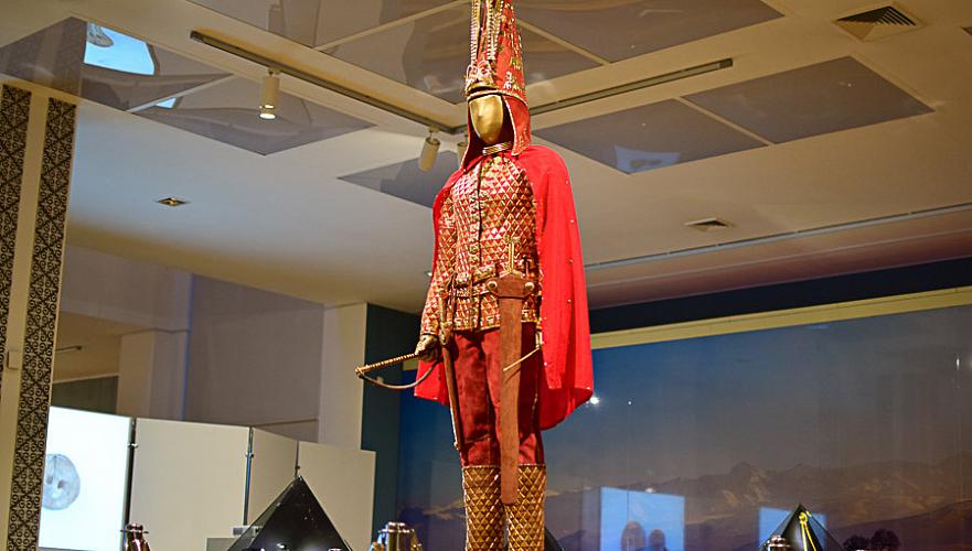 Посетители выставки в Москве увидят легендарного «Золотого человека»