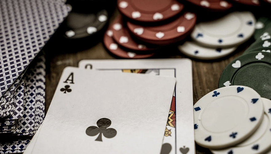 Подпольный покер с игроками и персоналом выявлен в Павлодарской области