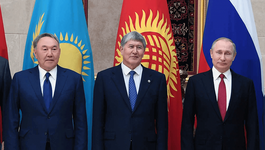 Нежелание Назарбаева почтить память убитых казахов названо причиной его ссоры с Атамбаевым