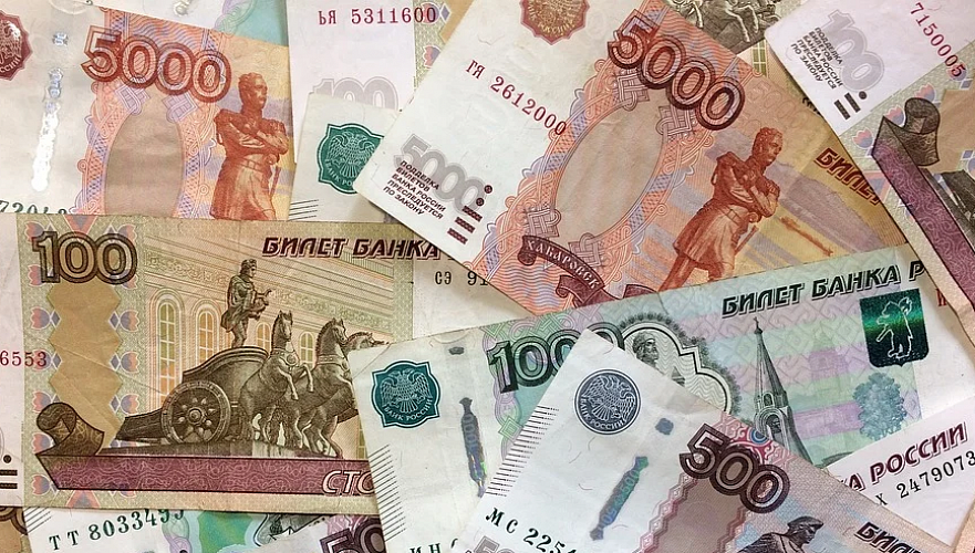 Курс тенге не может не зависеть от курса российского рубля – Нацбанк Казахстана