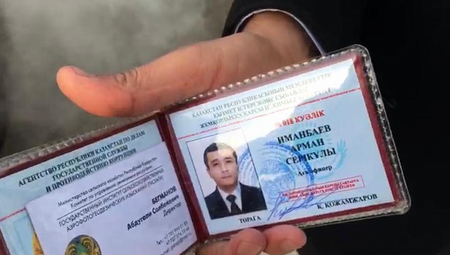 Пьяный «антикоррупционер» из резонансного видео в Павлодаре оказался числящимся в розыске