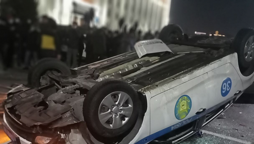 Двое иностранцев арестованы по обвинению в жестоком избиении силовиков в акимате Алматы