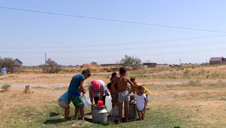 Жители около 500 домов в Шымкенте 15 лет живут без газа, электричества и воды