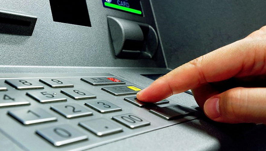 Банкам РК поручили обеспечить с 5 июля своевременное наполнение банкоматов «наличкой»