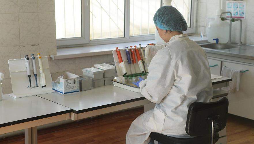 Пятой зараженной коронавирусом в Атырау оказалась медсестра
