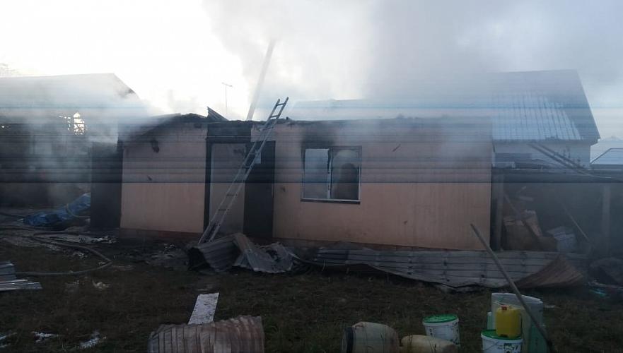 Хозблок горел на территории частного детсада в Алматинской области