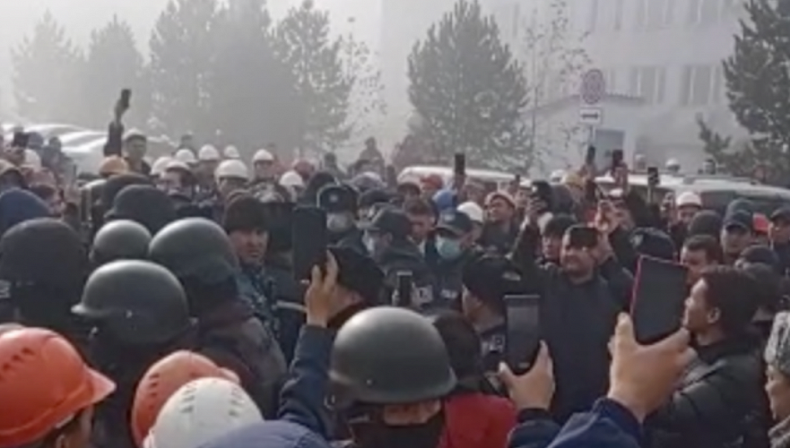 Моментально отвечать на требования забастовщиков хотят обязать работодателей в Казахстане