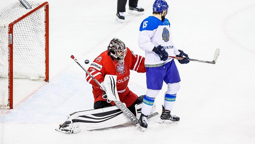 Сборная Казахстана по хоккею разгромила Польшу в заключительном матче ЧМ в Будапеште
