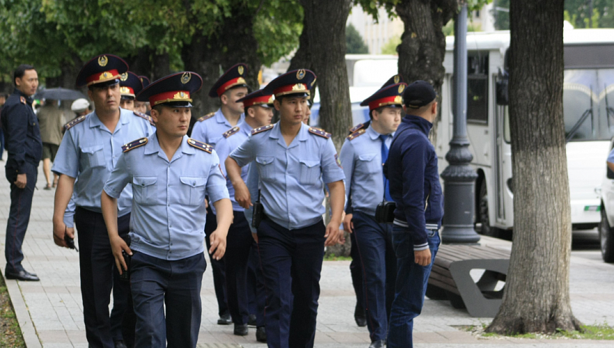 Стандарт полицейского Казахстана пообещали утвердить «в ближайшее время»