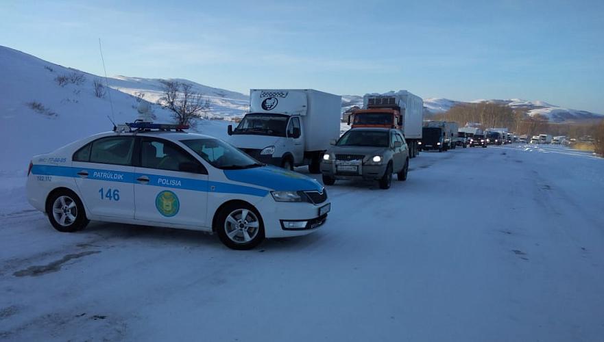Более 500 раз закрывались дороги в Казахстане за два месяца