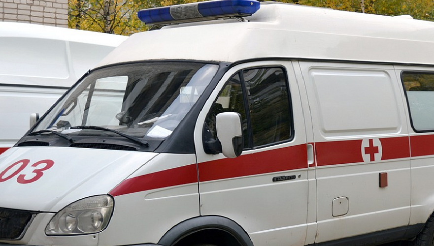 Подростка с ножевыми ранениями госпитализировали в Карагандинской области
