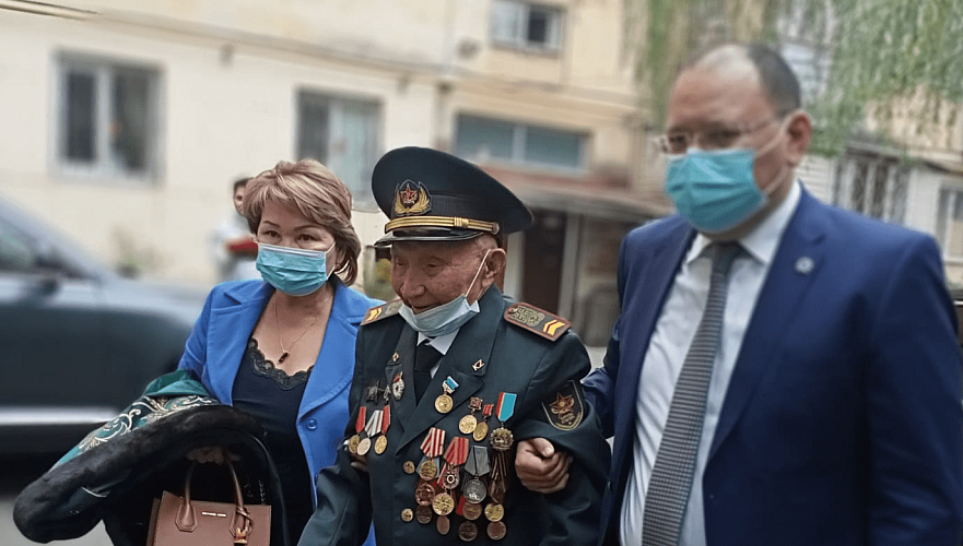 «Где дисциплина – там Победа» – 100-летнего солдата-Панфиловца поздравили в Алматы