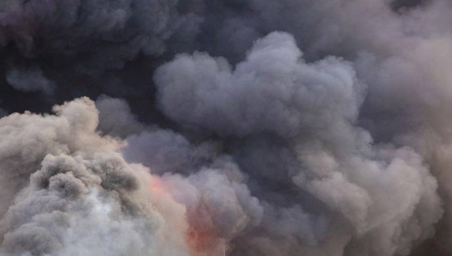 В Актобе зафиксировали превышение азота в атмосфере из-за пожара на мусорном полигоне 