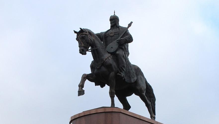 Памятник Кожабергену жырау открыли в Петропавловске