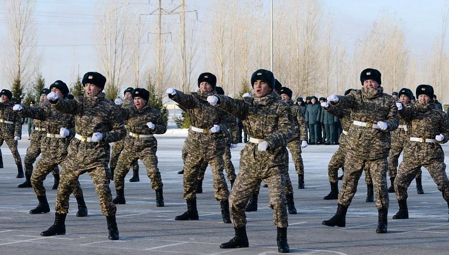 100 военнообязанных-добровольцев отобрали в Нур-Султане на спецсборы – минобороны