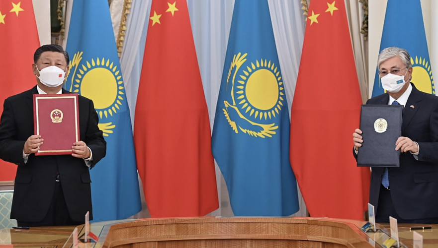  Токаев провел встречу с председателем КНР Си Цзиньпином 