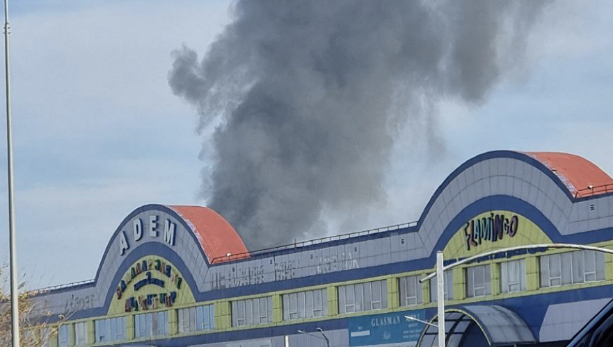 Пожар в районе барахолки тушат по повышенному рангу в Алматы