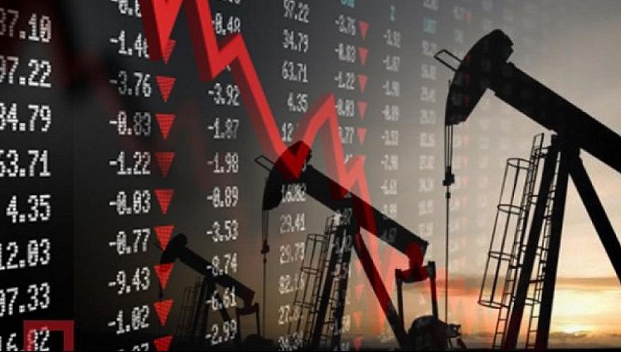 Ценность нефти падает, отступая от многолетних максимумов - СМИ 