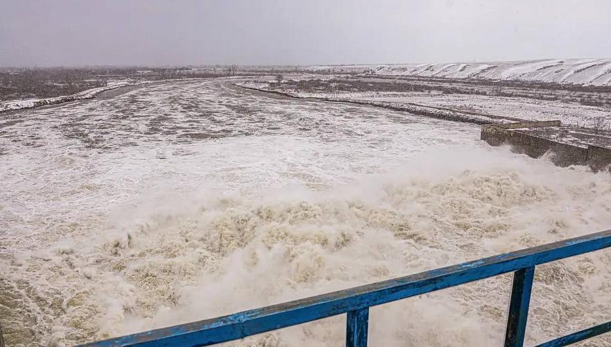 В Актюбинской области прорвало Щербаковскую плотину