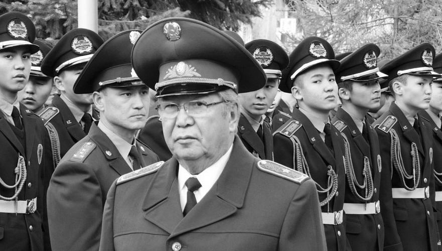 Председатель совета генералов РК Рустем Кайдаров погиб в авиакатастрофе под Алматы