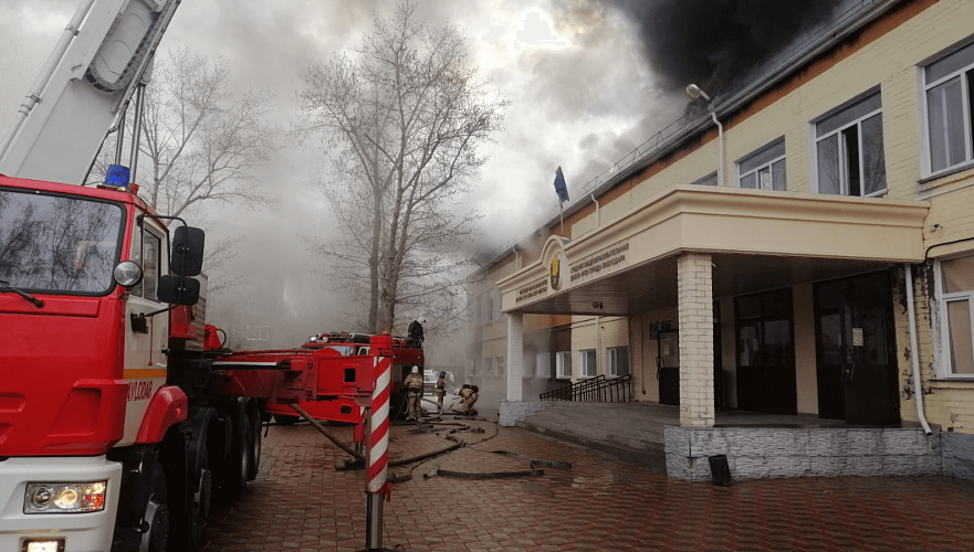 Площадь пожара в школе в Павлодаре выросла в шесть раз – до 1,2 тыс. кв.м