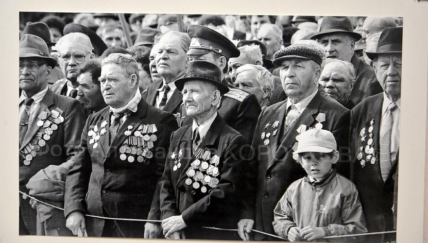 Почти 40-летняя история парадов Победы в Петропавловске представлена на фотовыставке в музее