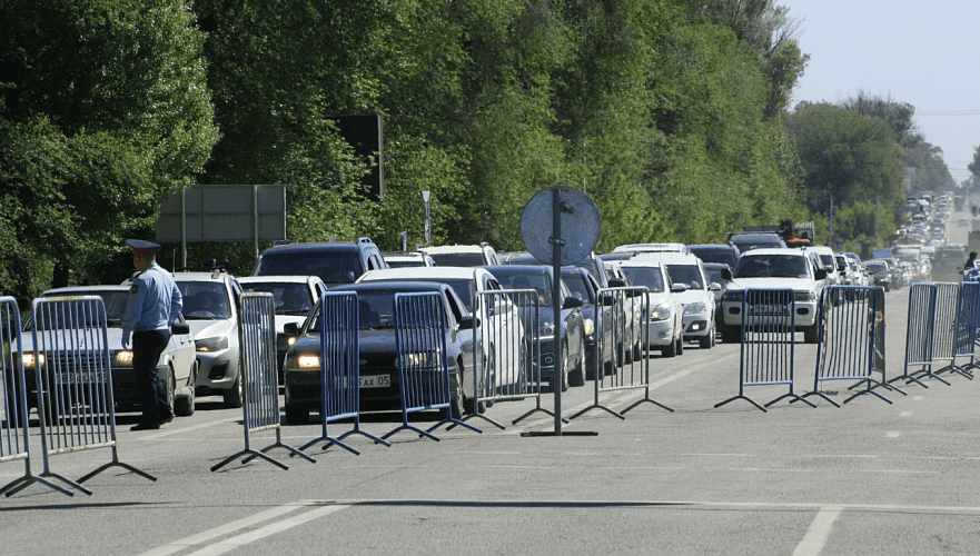 Пробки на блокпостах в Алматы вызваны смягчением карантинных мер - ДП