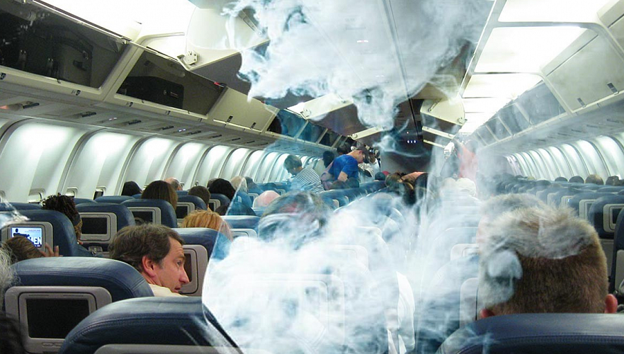 Гражданина Узбекистана наказали за курение на борту самолета в Алматы