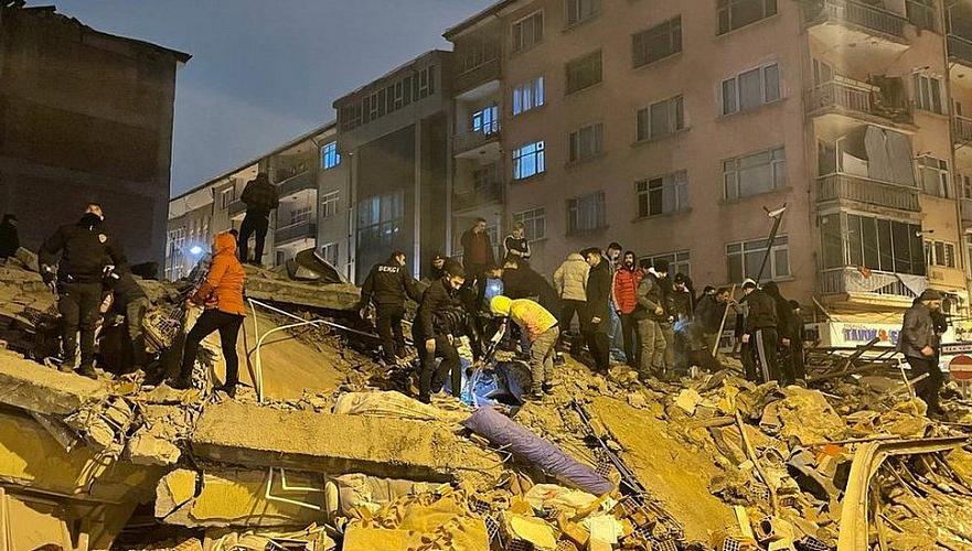МИД Казахстана выясняет ситуацию с казахстанцами в пострадавшей от землетрясения Турции