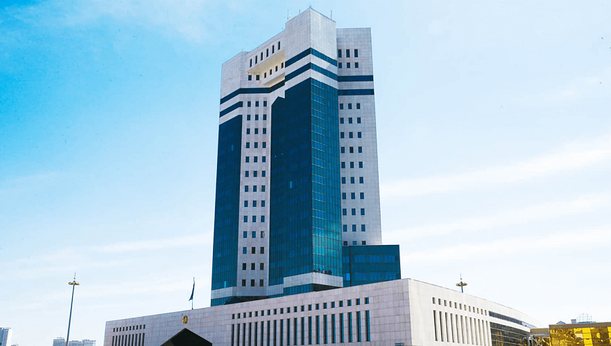 Правительство Казахстана в полном составе перешло в статус ИО