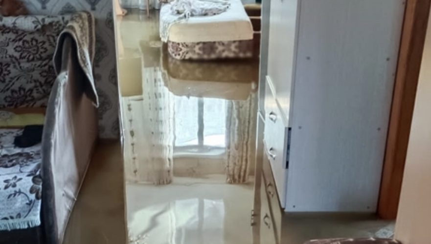 В Петропавловске талыми водами затопило дома в зоне сноса