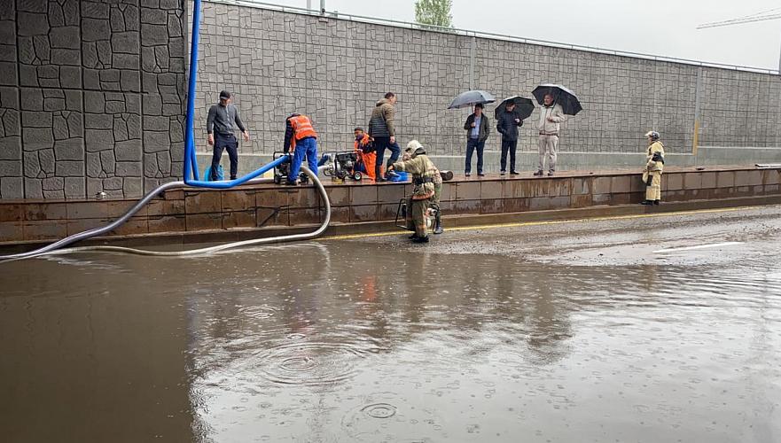 Подвалы ряда домов подтопило в Алматы