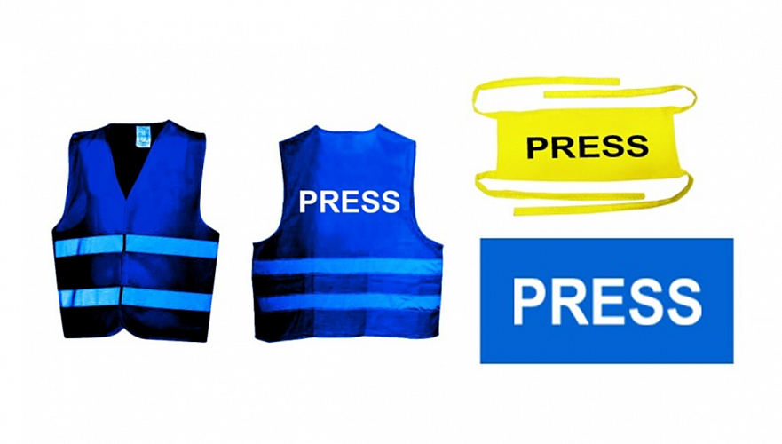 Синие жилеты и наклейки, желтые нарукавные повязки для СМИ на митингах хотят ввести в РК