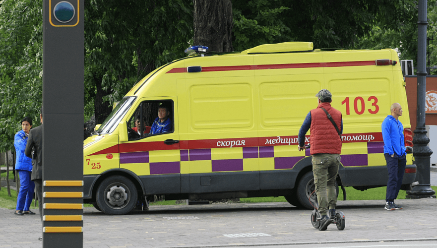 Услуги мобильных бригад скорой помощи пообещали сделать бесплатными в Казахстане