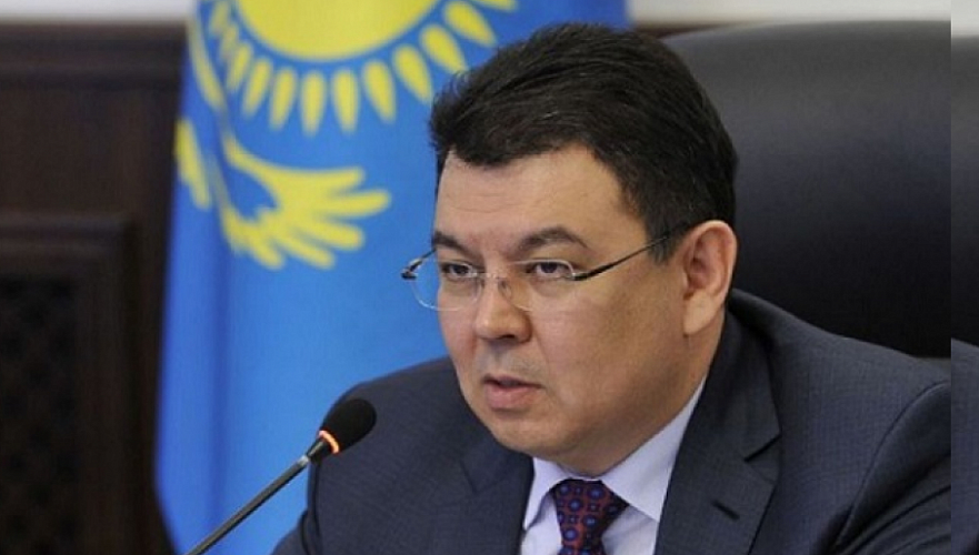 Бозумбаев покинул пост главы минэнерго и стал помощником президента