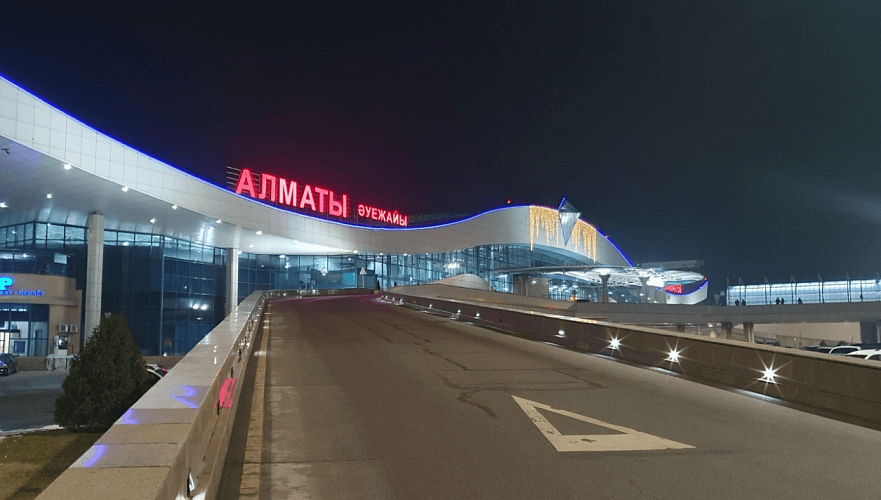 Первый самолет с эвакуированными из Украины казахстанцами приземлился в Алматы