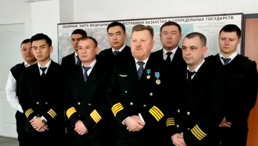 Пилоты, проводники и инженеры Bek Air обратились к Токаеву (видео)
