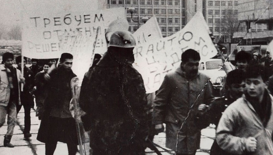 Единовременную выплату участникам декабрьских событий 1986 года увеличили втрое в Алматы