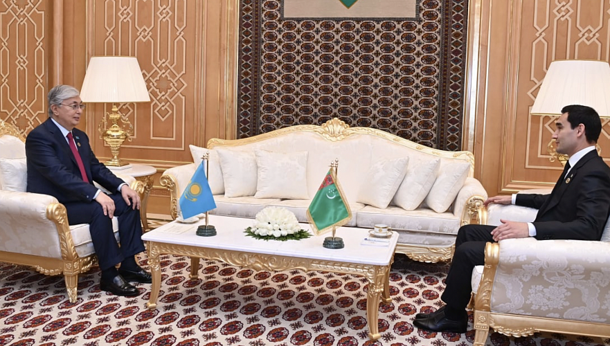 Токаев провел встречу с президентом Туркменистана