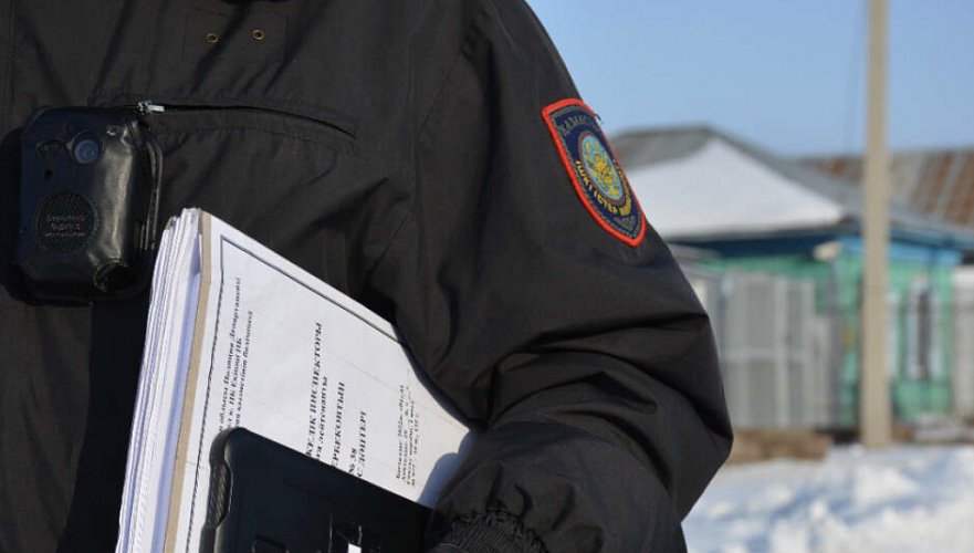 Полицейских Алматинской области проверяют по делу о вымогательстве и пытках