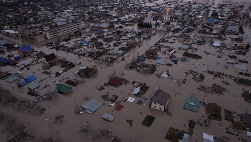 Петропавловск все еще под водой - затопление центра Северного Казахстана продолжается